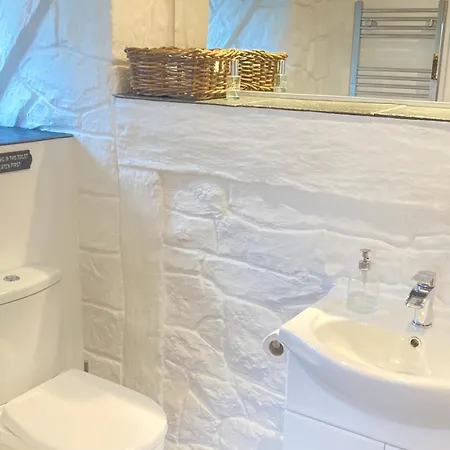 Higher Trenear Farm B&B Helston Room photo